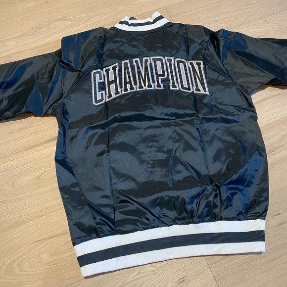 Champion Bomber Jacket - Picture 4 of 5
